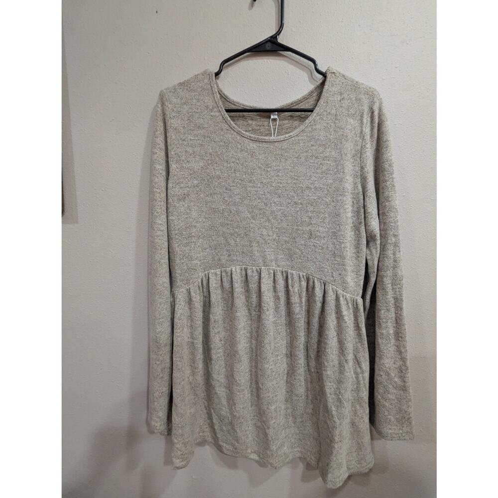 Basic beige long sleeve peplum style crew neck blouse by Xpenyo size L NWT